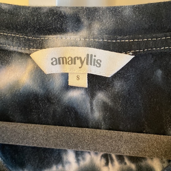 Tie-Dye T-shirt V-neck Indigo Blues - Picture 2 of 3